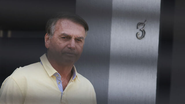 Bolsonaro'ya darbe girişimi suçundan 27 yıl hapis