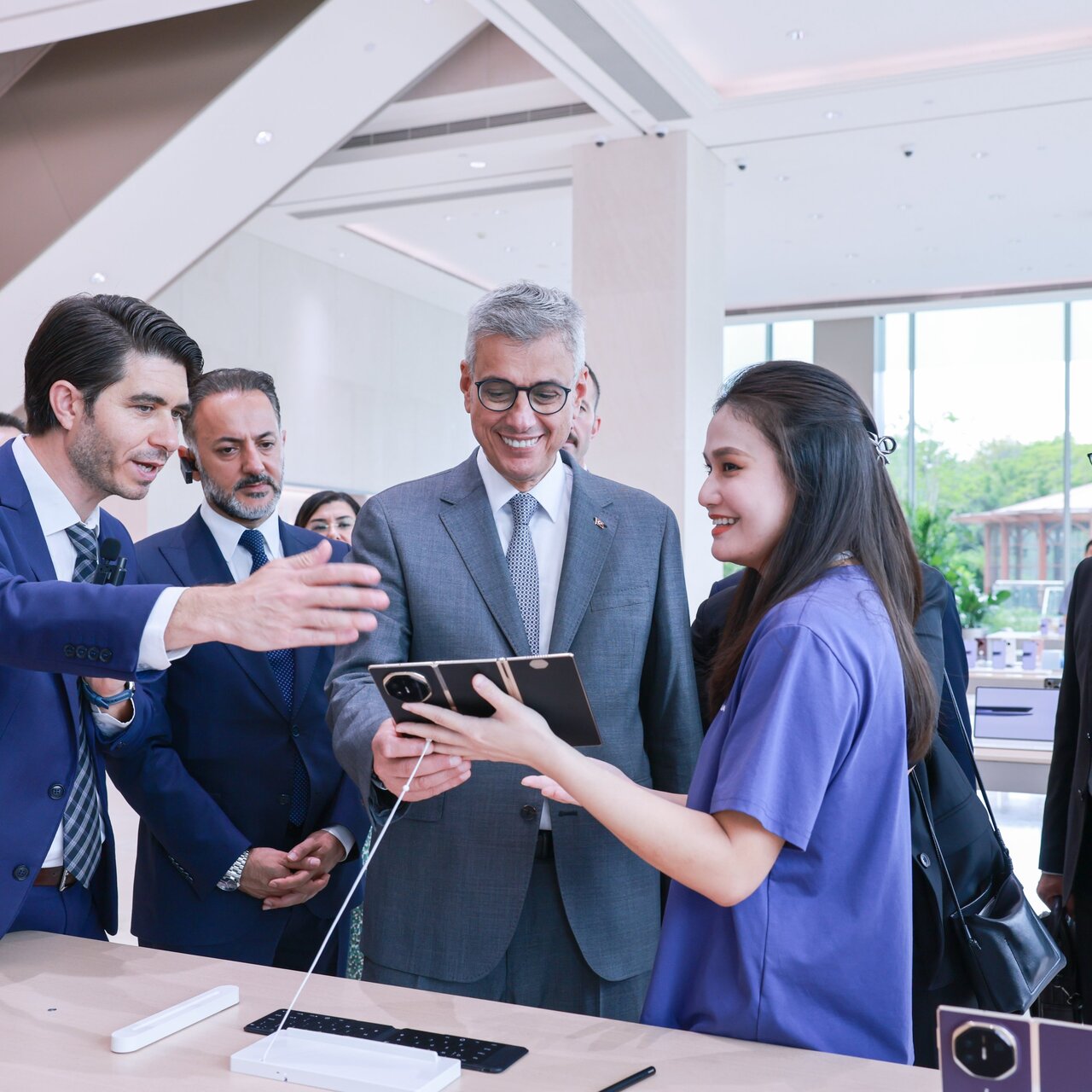 Bakan Memişoğlu, Huawei'nin Çin'deki merkezini ziyaret etti