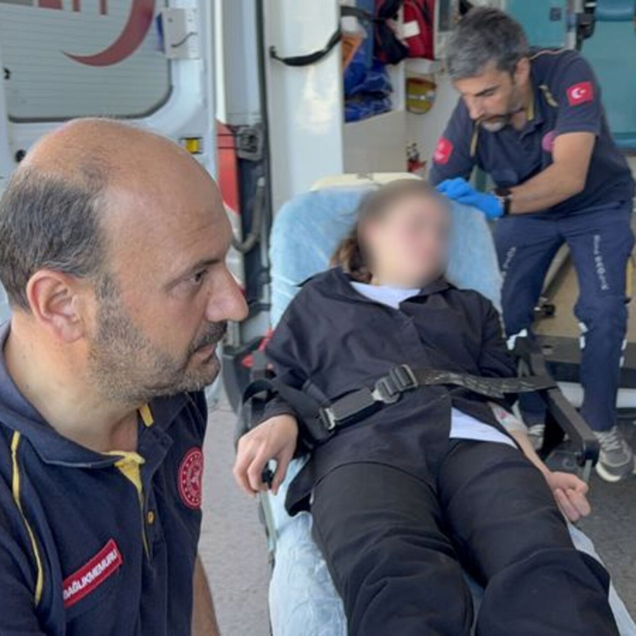 Öğrenci servisine silahlı saldırı: 2 yaralı!