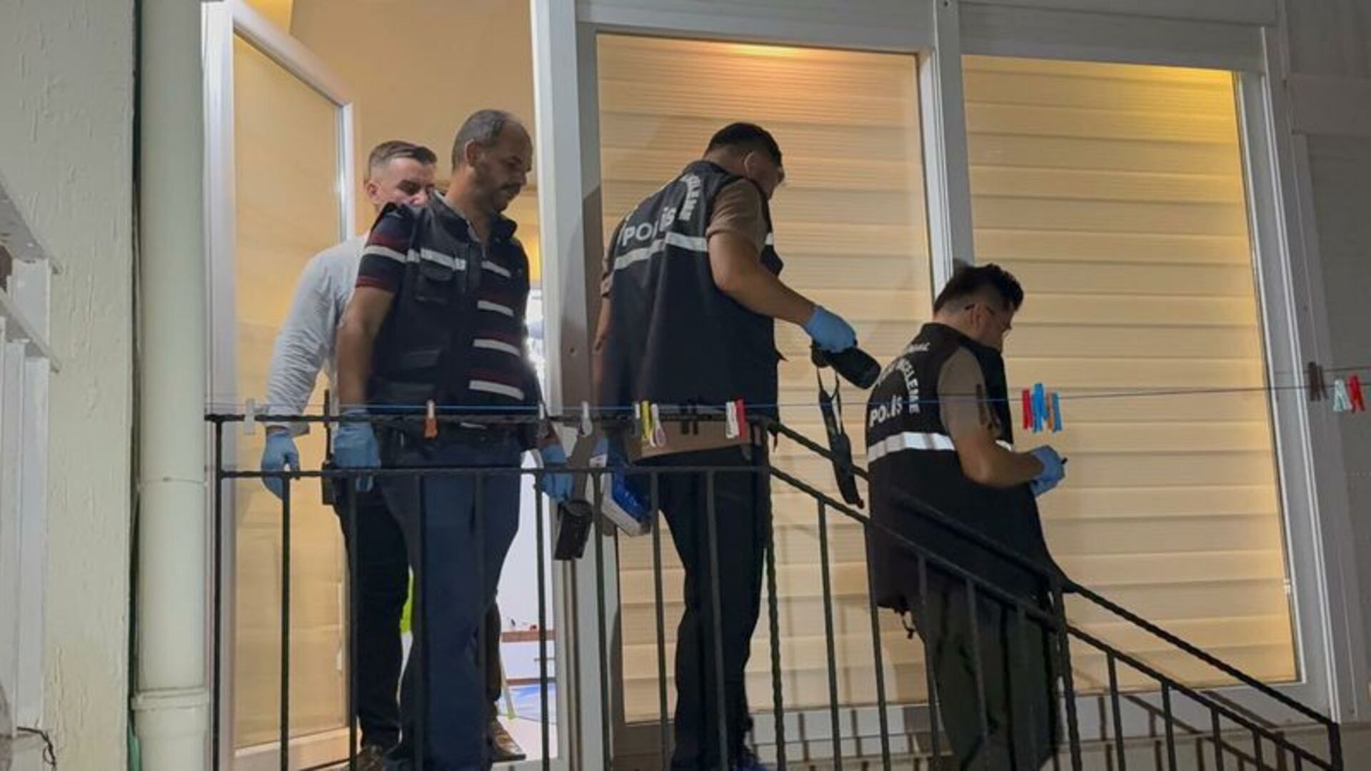Eski Eşini Eşarbıyla Boğmaya Kalkıştı: Adana'da Kan Donduran Olay!
