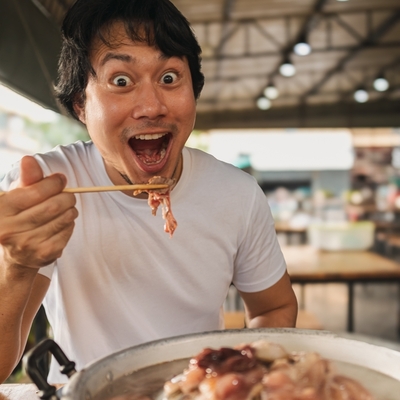 Neden yemekleri çubukla yiyiyorlar?