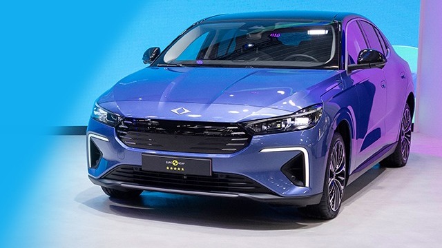 Münih Otomobil Fuarı'nda yıldızlar geçidi