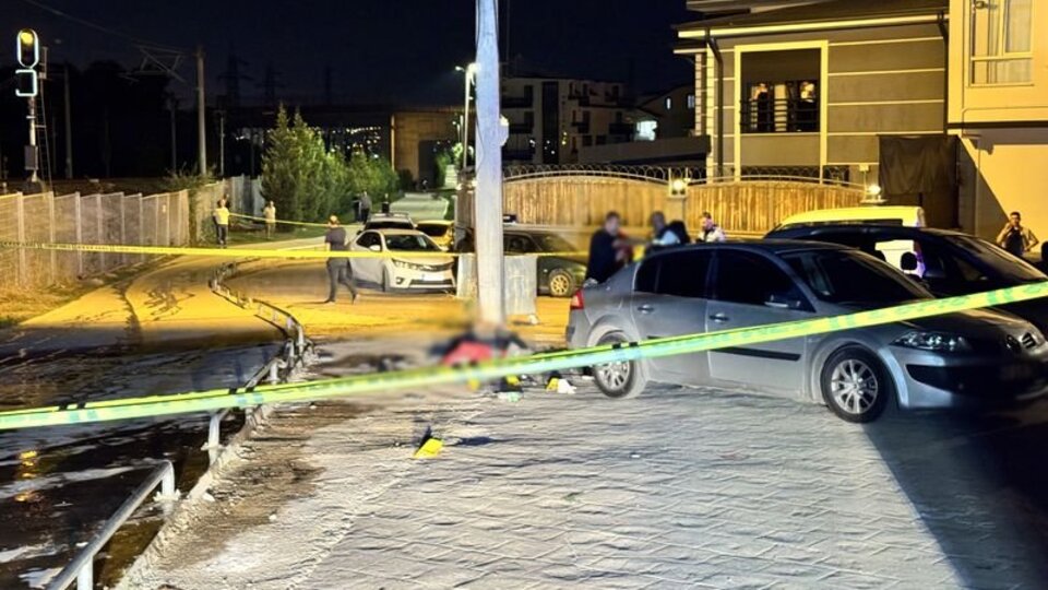 Kız arkadaşı ve kardeşini öldürüp, intihar etti