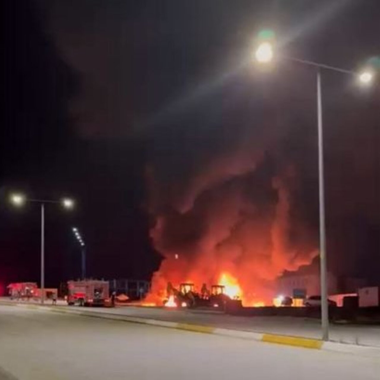 Akaryakıt tankerleri ve kamyonlar alev alev yandı | Flaş Gelişme