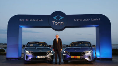 Cumhurbaşkanı Erdoğan'a Togg'un yeni modeli T10F hediye edildi