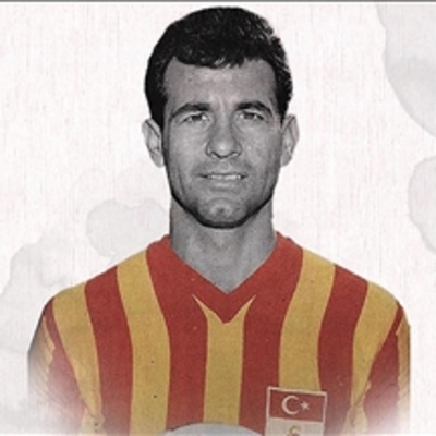 Metin Oktay kimdir?