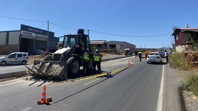 Kardeşleri iş makinesi ayırdı
