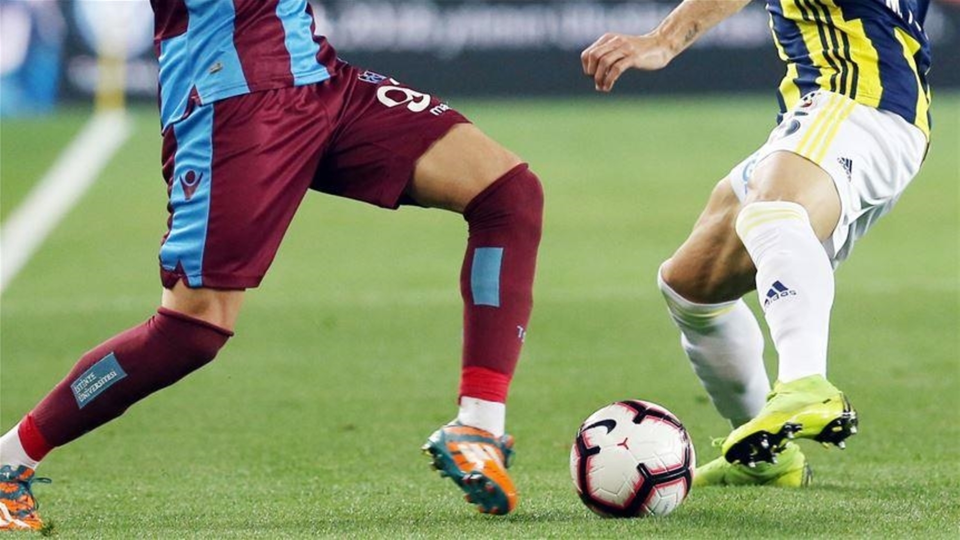 Fenerbahçe - Trabzonspor Maç Saati Değişti! İşte Yeni Karşılaşma Zamanı ve Yayın Bilgileri