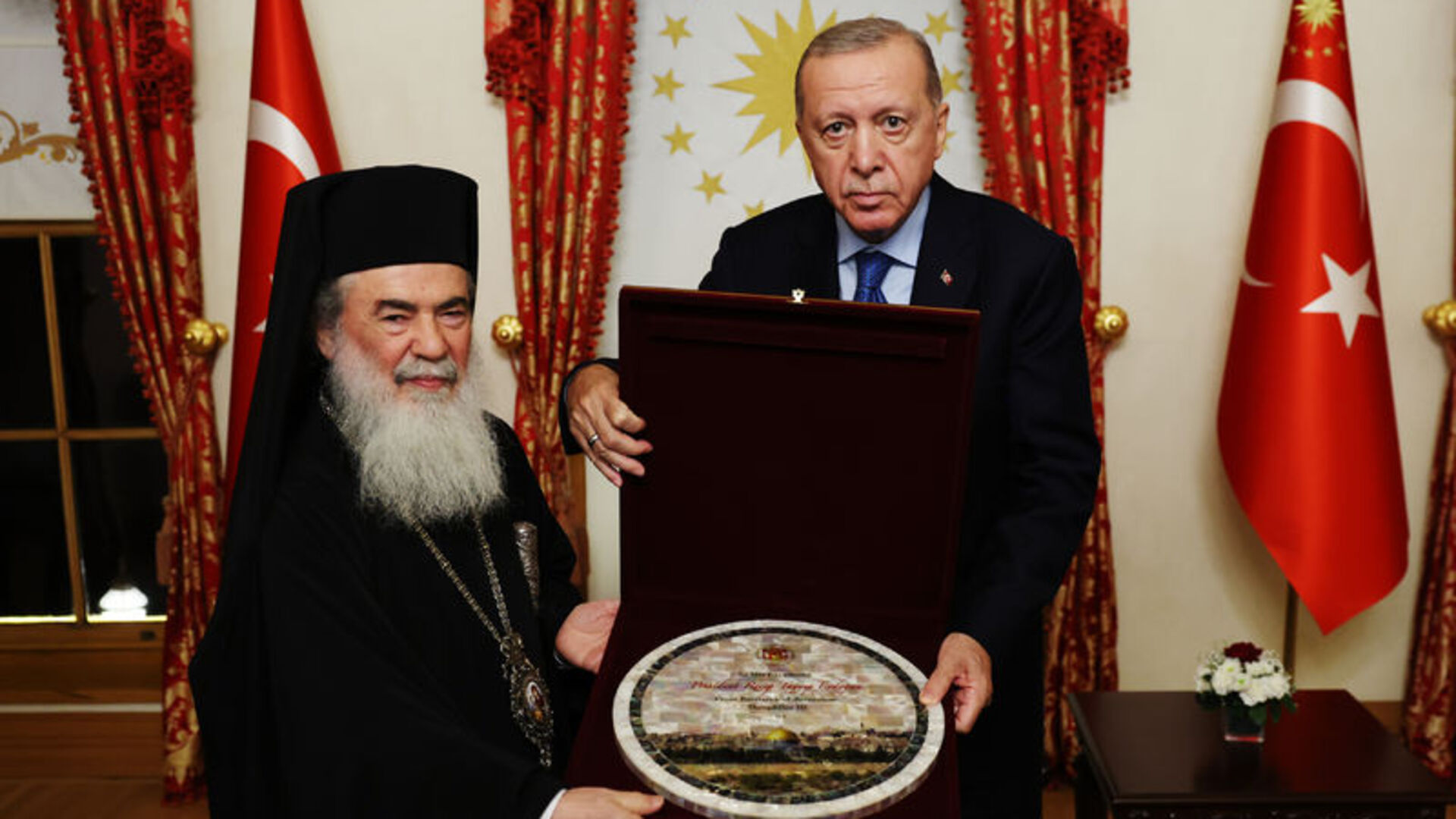 Cumhurbaşkanı Erdoğan'dan Kudüs Rum Ortodoks Patriği'ne Anlamlı Kabul | Diplomatik Görüşme Detayları
