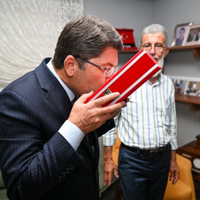 Şehit astsubay Göçkün'ün ailesine ziyaret