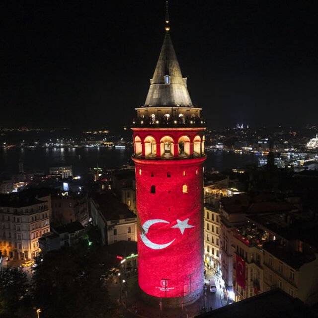 Galata Kulesi'nde milli maç heyecanı