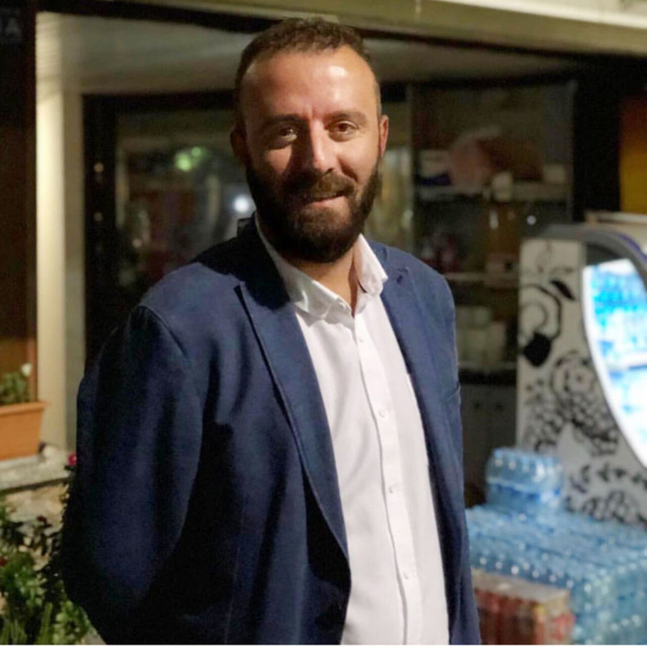 Restoranına almadığı arkadaşı öldürdü!