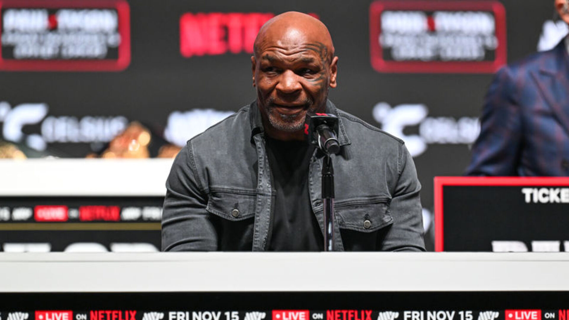 Mike Tyson, MrBeast'i tek yumrukta yere yıktı | Dış Haberler