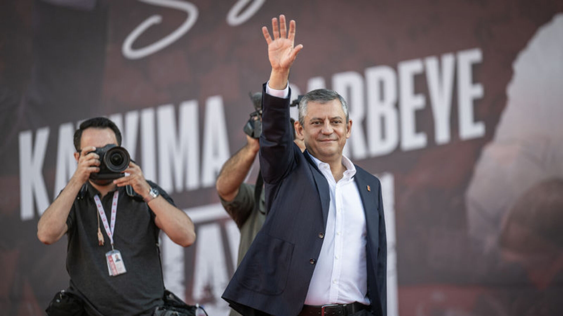 Ankara'da CHP Rüzgarı: Milyonların Katılımıyla Tarihi Miting Gerçekleşti!