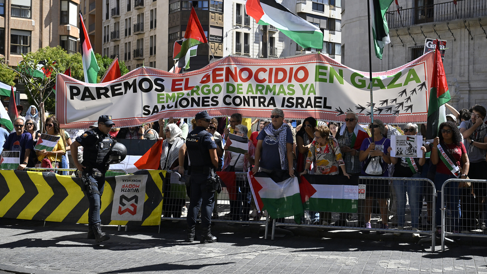 İspanya Bisiklet Turu protestolar nedeniyle durduruldu!