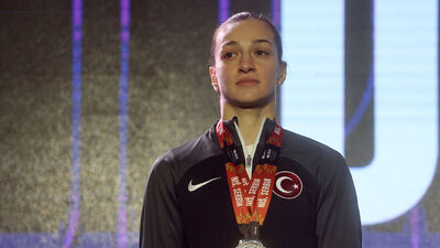 Buse Naz'dan gümüş madalya!