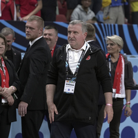 Bakan Bak'tan 12 Dev Adam'a tebrik!