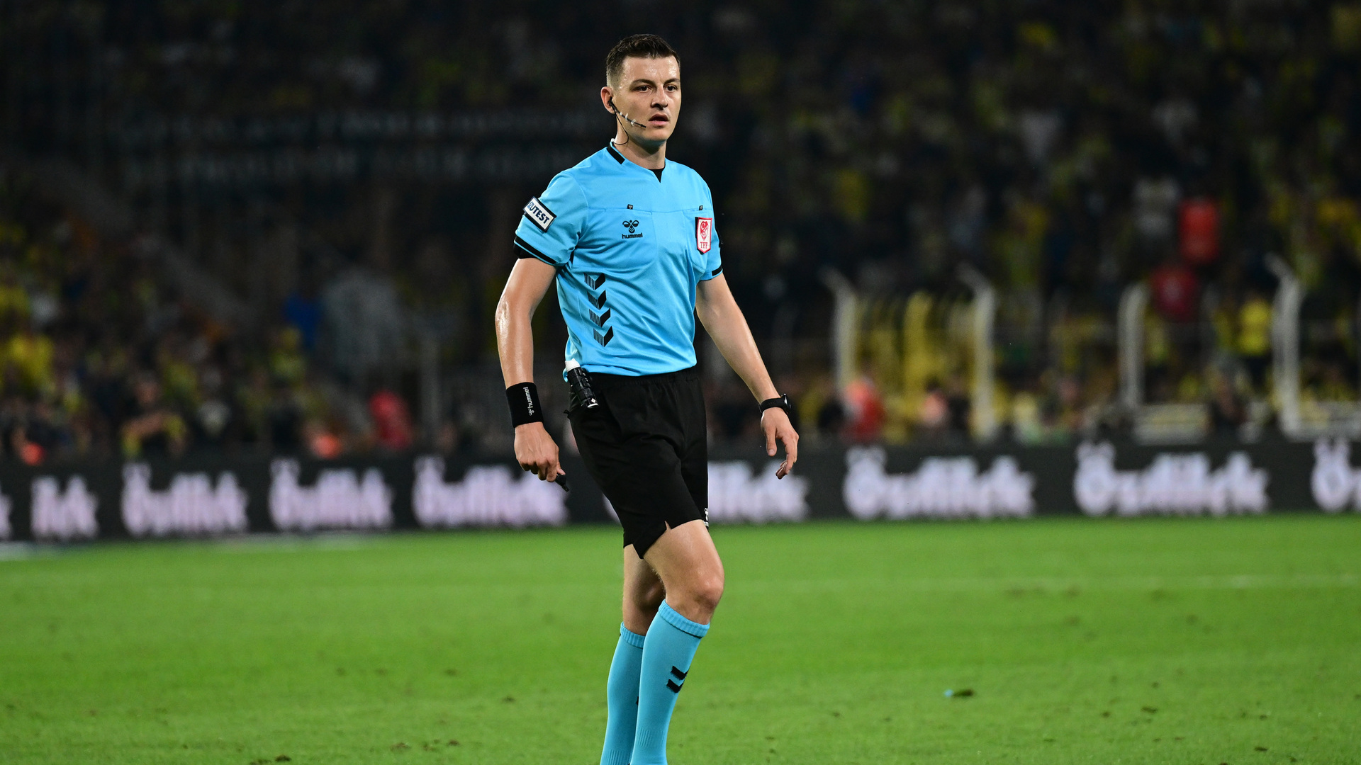 Fenerbahçe - Trabzonspor Maçında Gol İptali Tartışması: Eski Hakemlerden Şok Açıklamalar! Top Çizgiyi Geçti Mi?