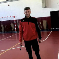 Arkadaşına kartını verdi, başına gelmeyen kalmadı!