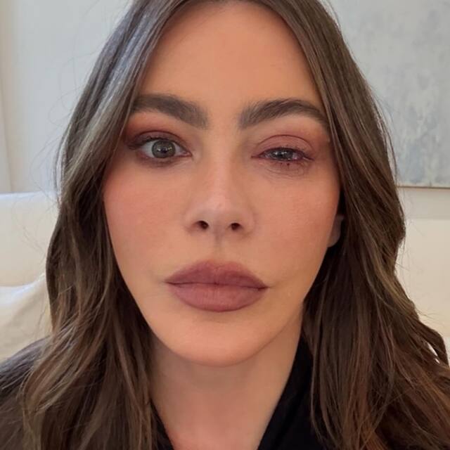 Emmy yerine acil servise gitti
