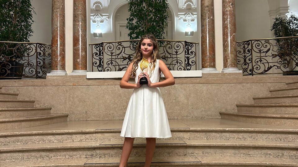 8 yaşındaki minik piyanistten büyük başarı