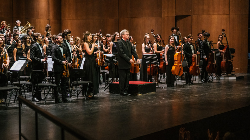 Türkiye'de ve Avrupa'da ayakta alkışlandılar