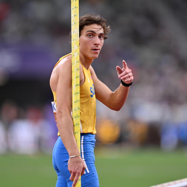 Armand Duplantis'ten bir dünya rekoru daha!