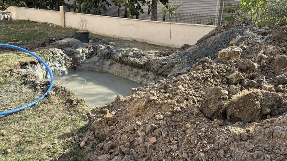 Başkanın oturduğu siteye "kuyu" cezası