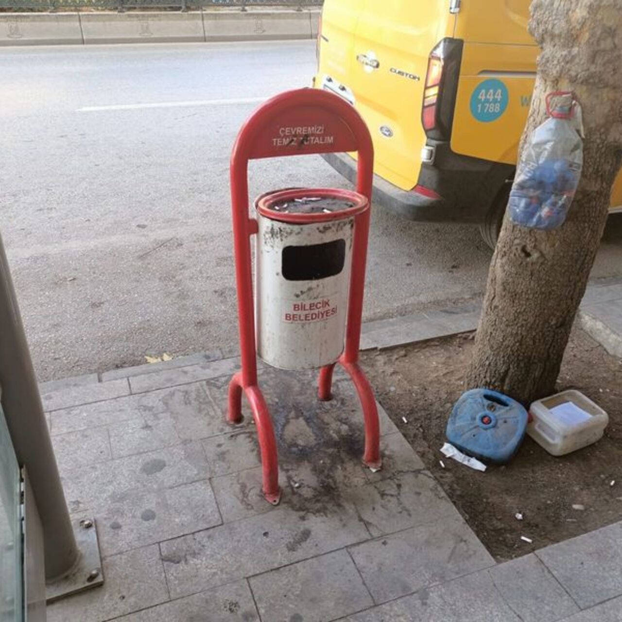 Bilecik'te yere izmarit atanlara ceza
