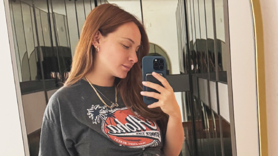 Hamileliğinin 32'nci haftasında paylaştı