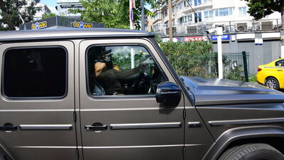 Kız arkadaşıyla görüntülendi