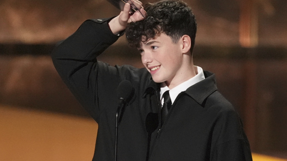 En genç Emmy kazanan isim!