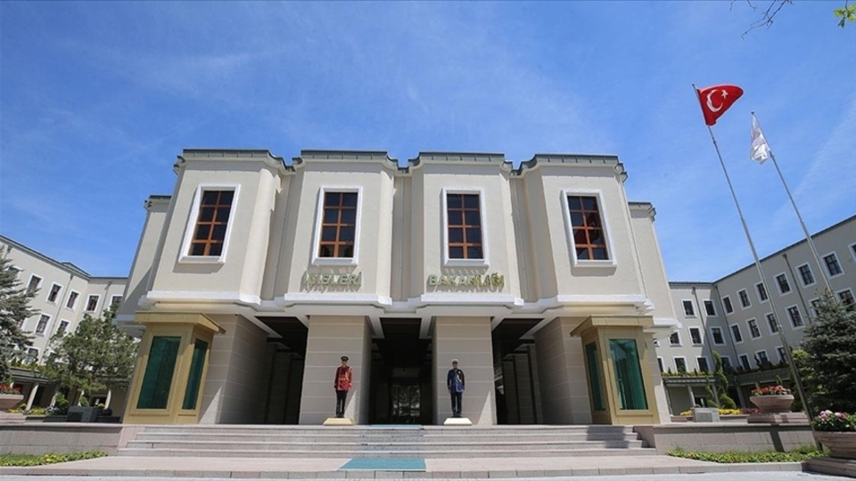 27 mülki idare amiri birinci sınıf mülki idare amirliğine yükseltildi