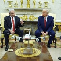 Trump: İsrail Katar'a bir daha saldırmayacak