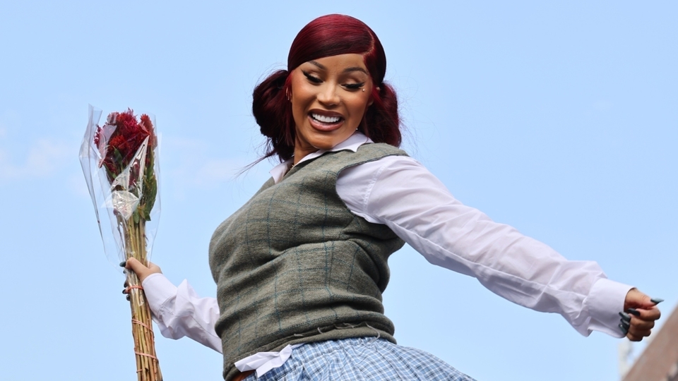 Twerk ile sokağı kapattı