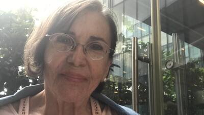 Sevenlerinden dua istedi