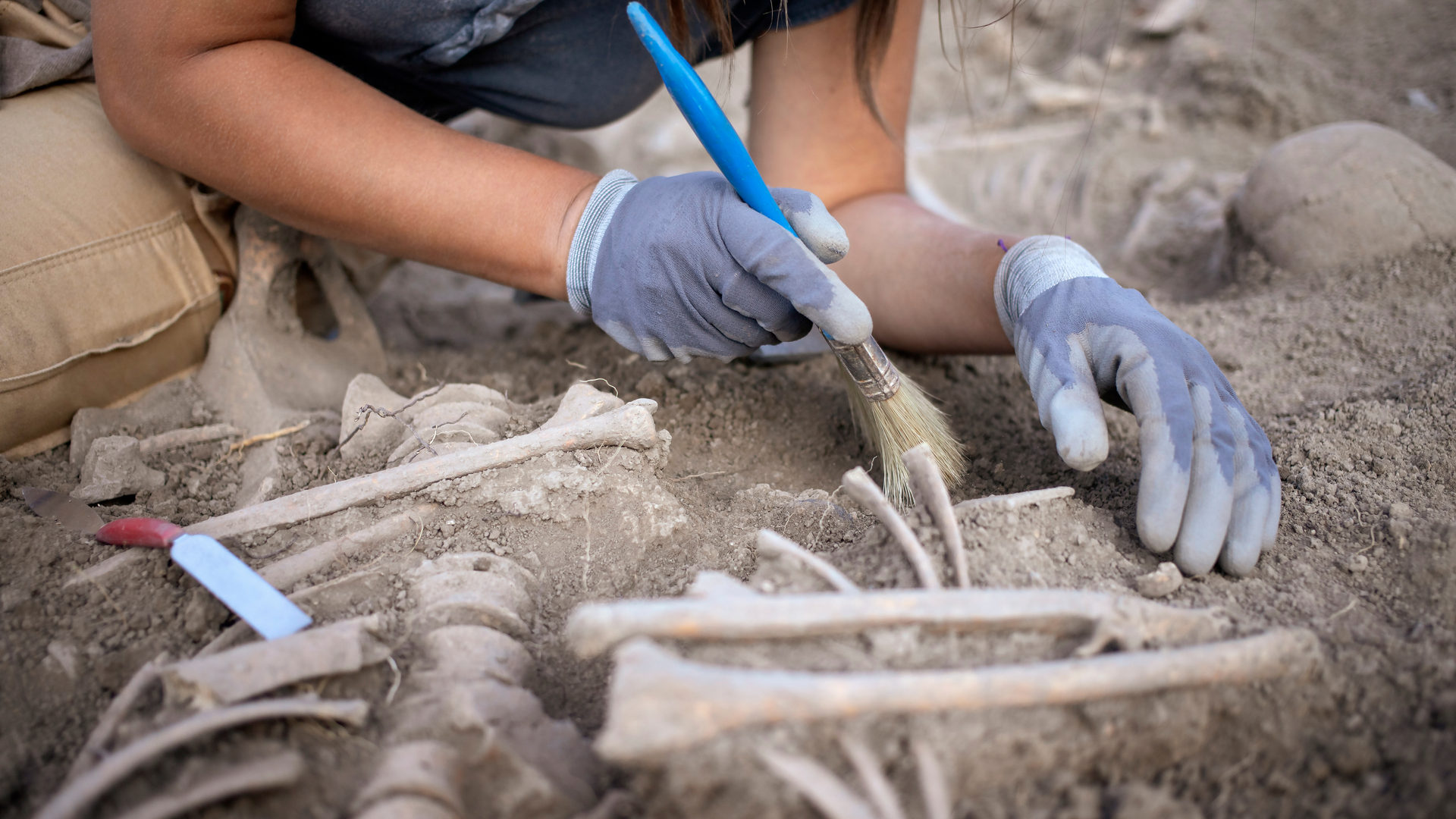 İnsan mumyalama işleminin 14 bin yıl öncesine dayanan en eski örneği keşfedildi