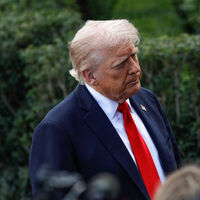Trump'tan gazeteciye: Sessiz ol