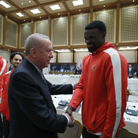 Gülümseten diyalog