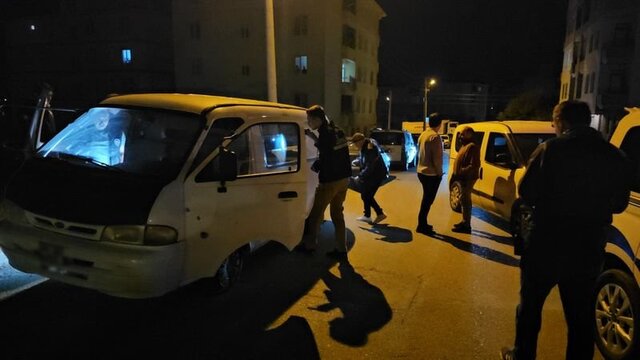 Dur ihtarına uymadı! Kaçarken polise çarptı