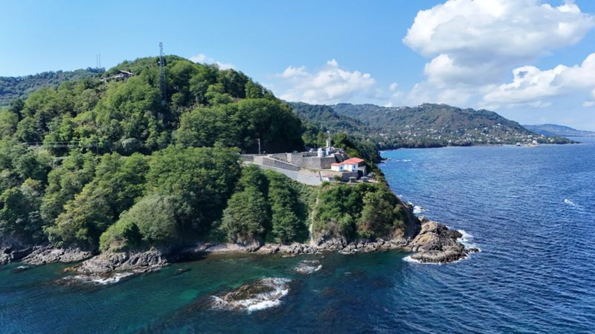 Sakin şehir Perşembe'deki deniz feneri turistlerin yeni uğrak noktası olmaya aday