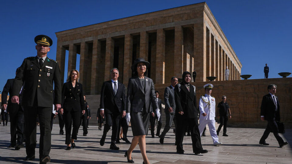 Japonya Prensesi'nin tırnağında Türkiye detayı