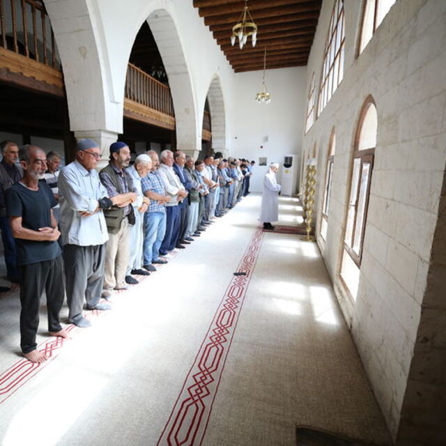 Diyarbakır'daki Ulu Cami ibadete açıldı