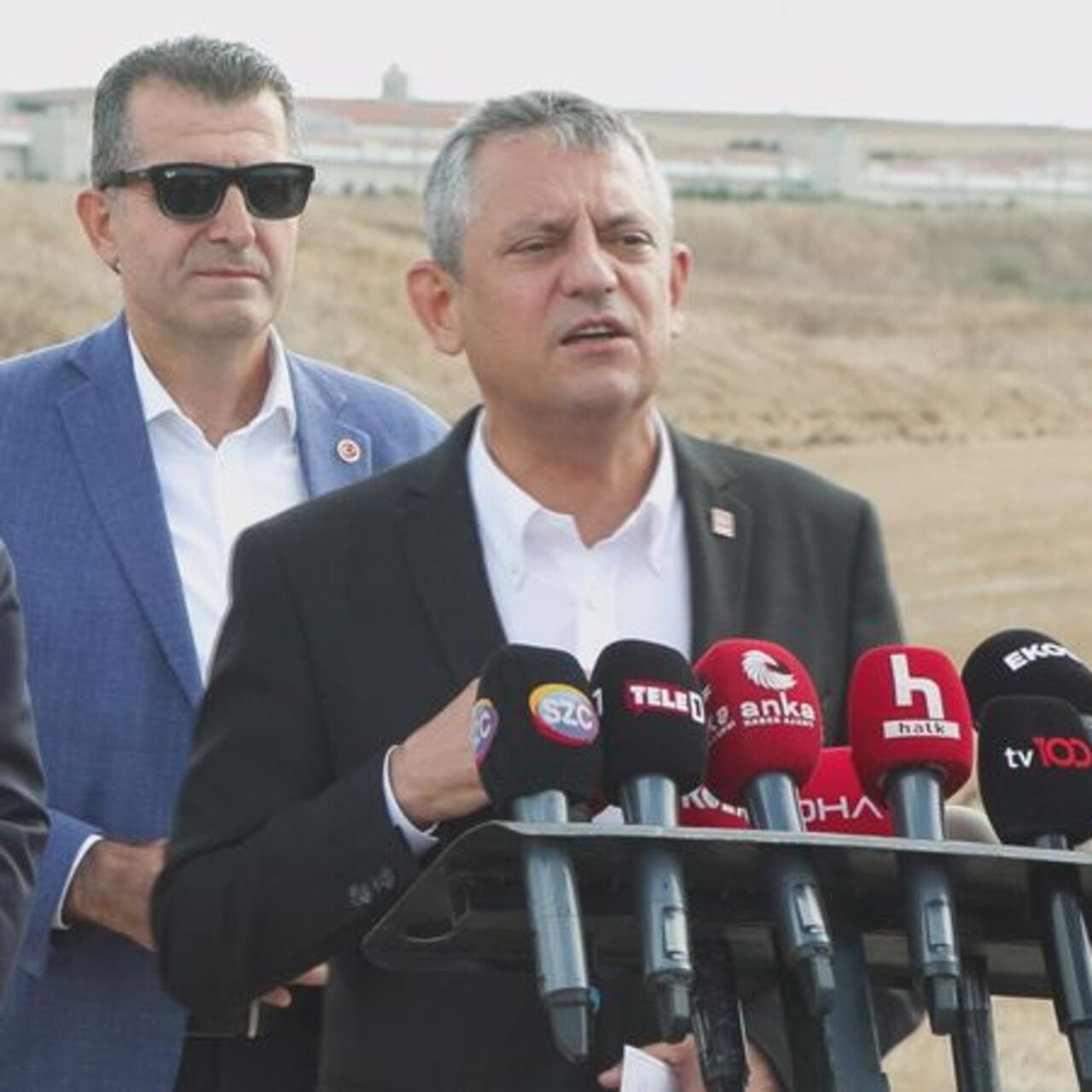 Özel, İmamoğlu'nu ziyaret etti