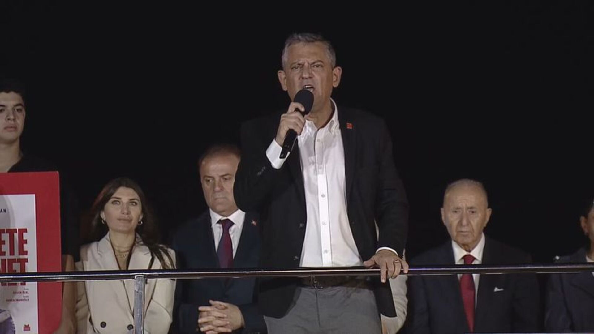 Ozgur Ozel'den Bahçelievler'de Siyaset Fırtınası: 'Sandık İradesi Yok Sayılamaz'