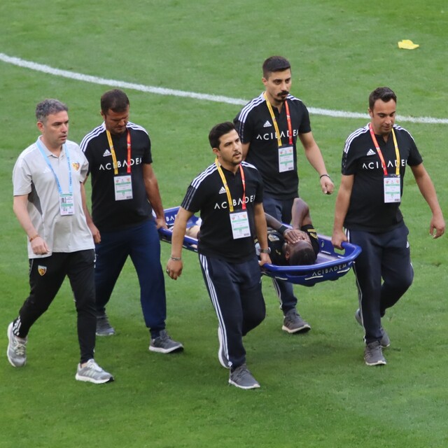 Kayserispor’a Carlos Mane’den kötü haber!