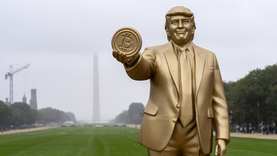 Trump'ın dev Bitcoin heykeli gündem oldu