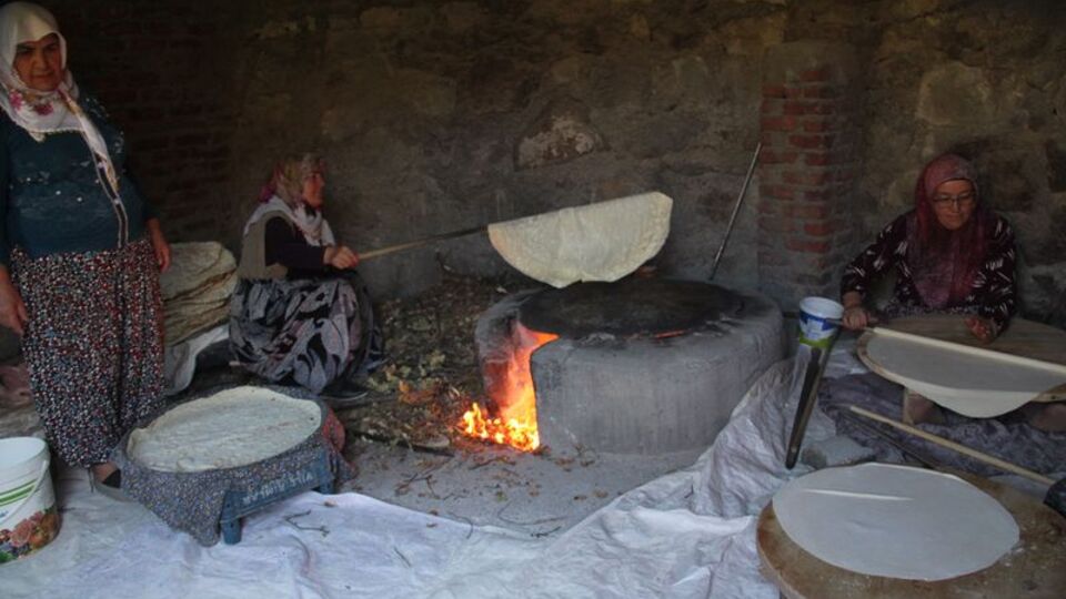 Çorum'da kışlık yufka hazırlıkları başladı
