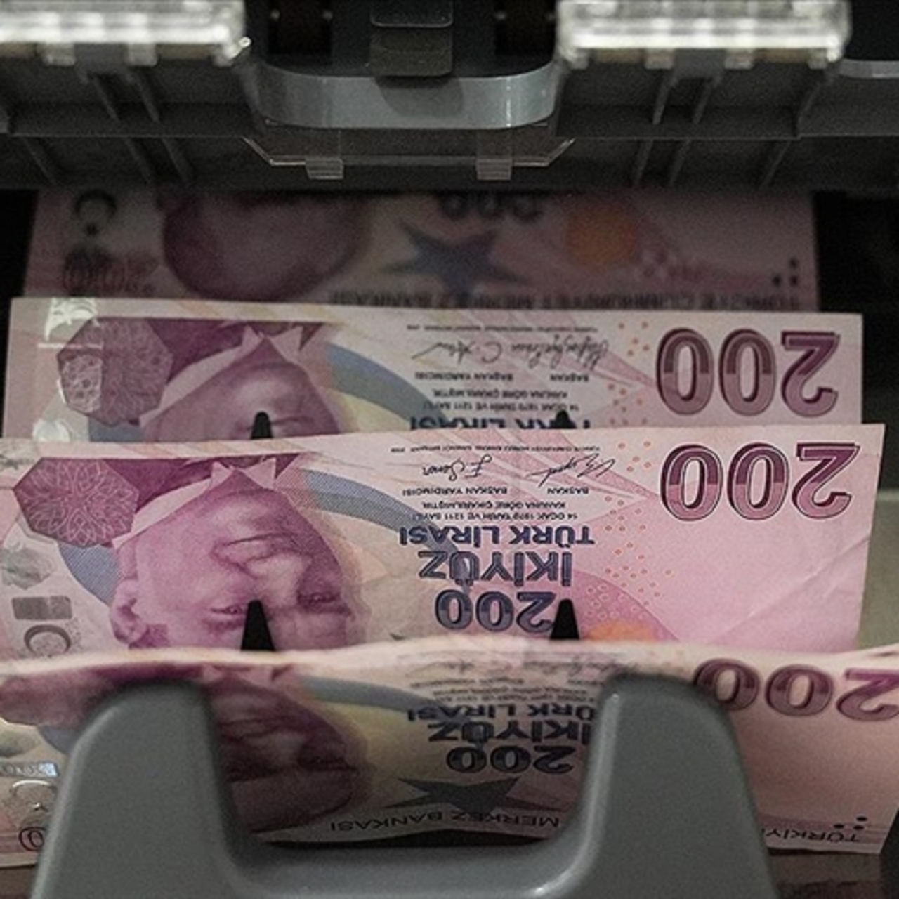 KKM bakiyelerindeki düşüş devam ediyor
