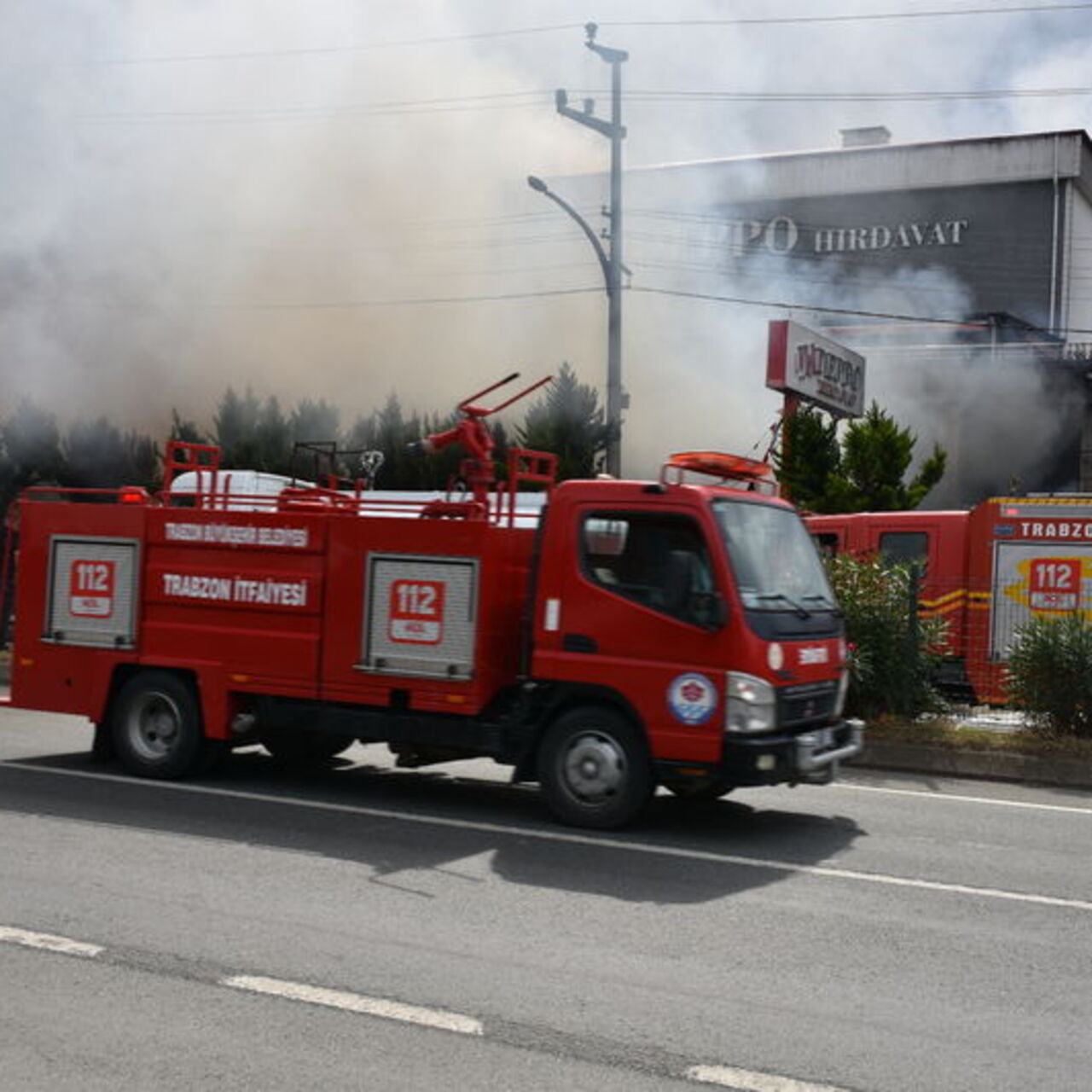 Alışveriş merkezinde yangın çıktı